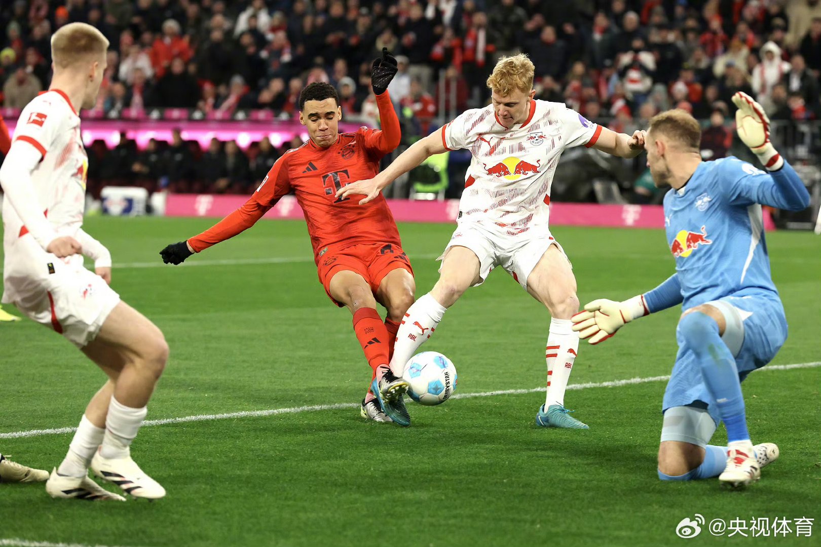 拜仁完胜那不勒斯,内马尔状态火热 拜仁完胜那不勒斯,内马尔状态火热