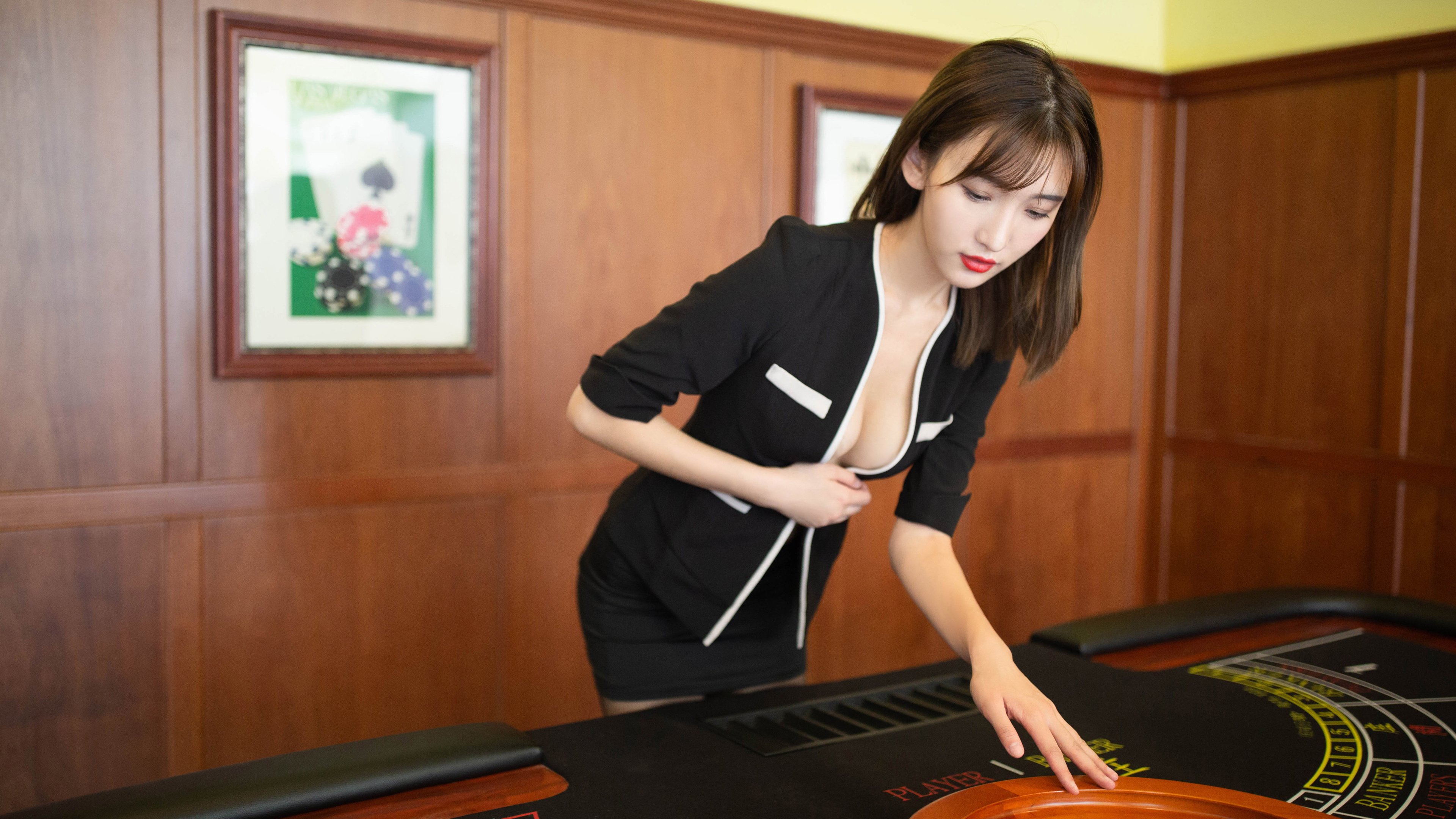 双城记,新疆队翻盘魔术的坚韧与库里状态火热的魔法