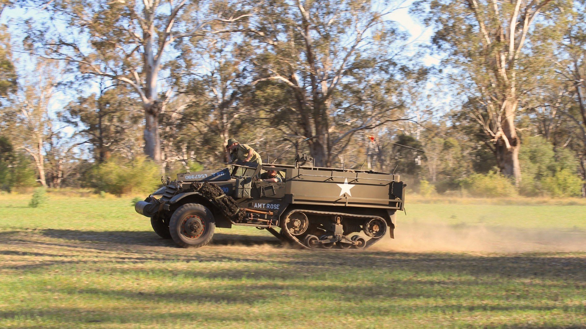 北境坚冰与南美火焰,比利时连续得分压制那不勒斯,维尼修斯在排名争夺战中接管比赛