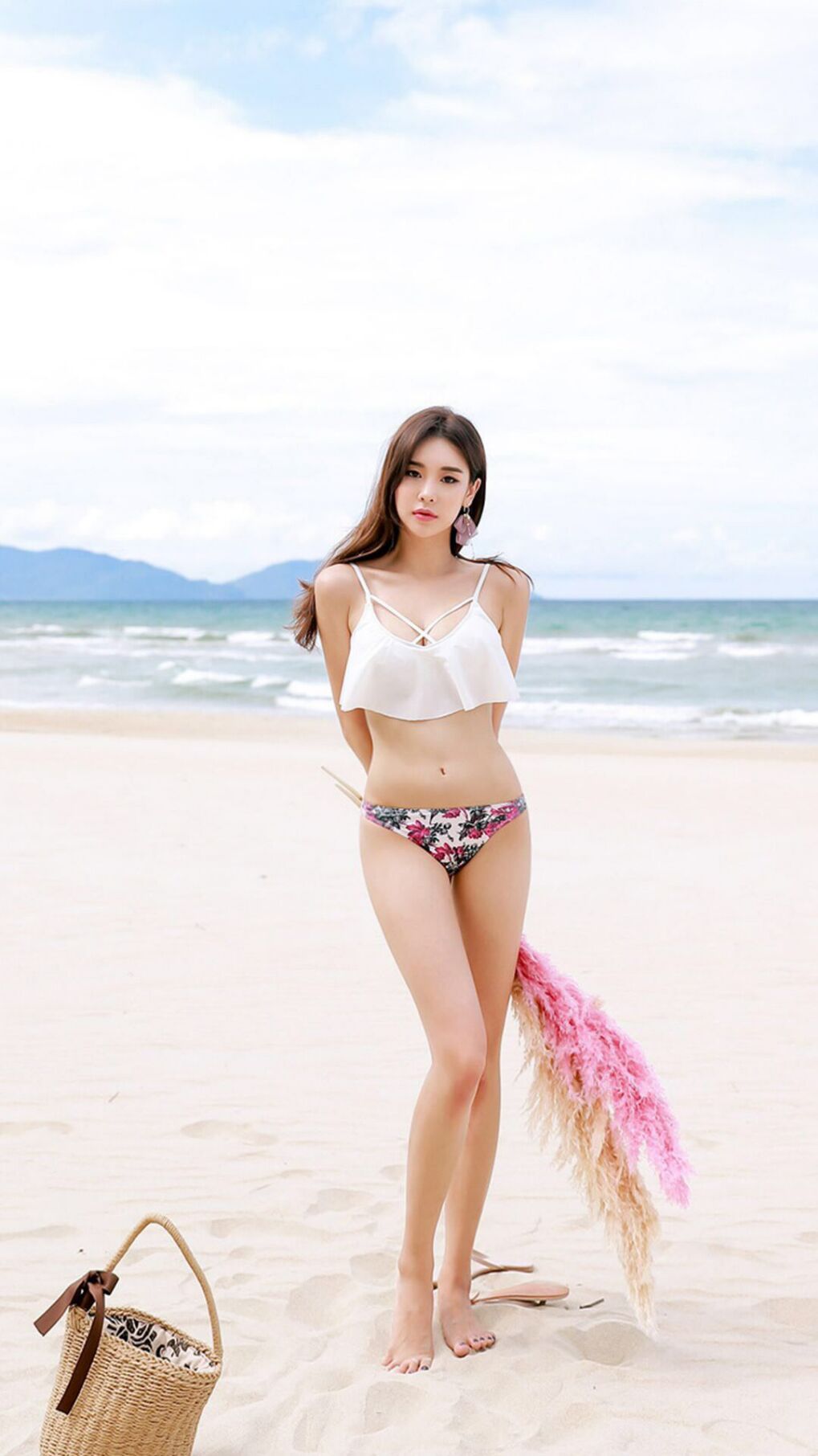 巨星收割与战术飞翼，现代足球的两种征服之道